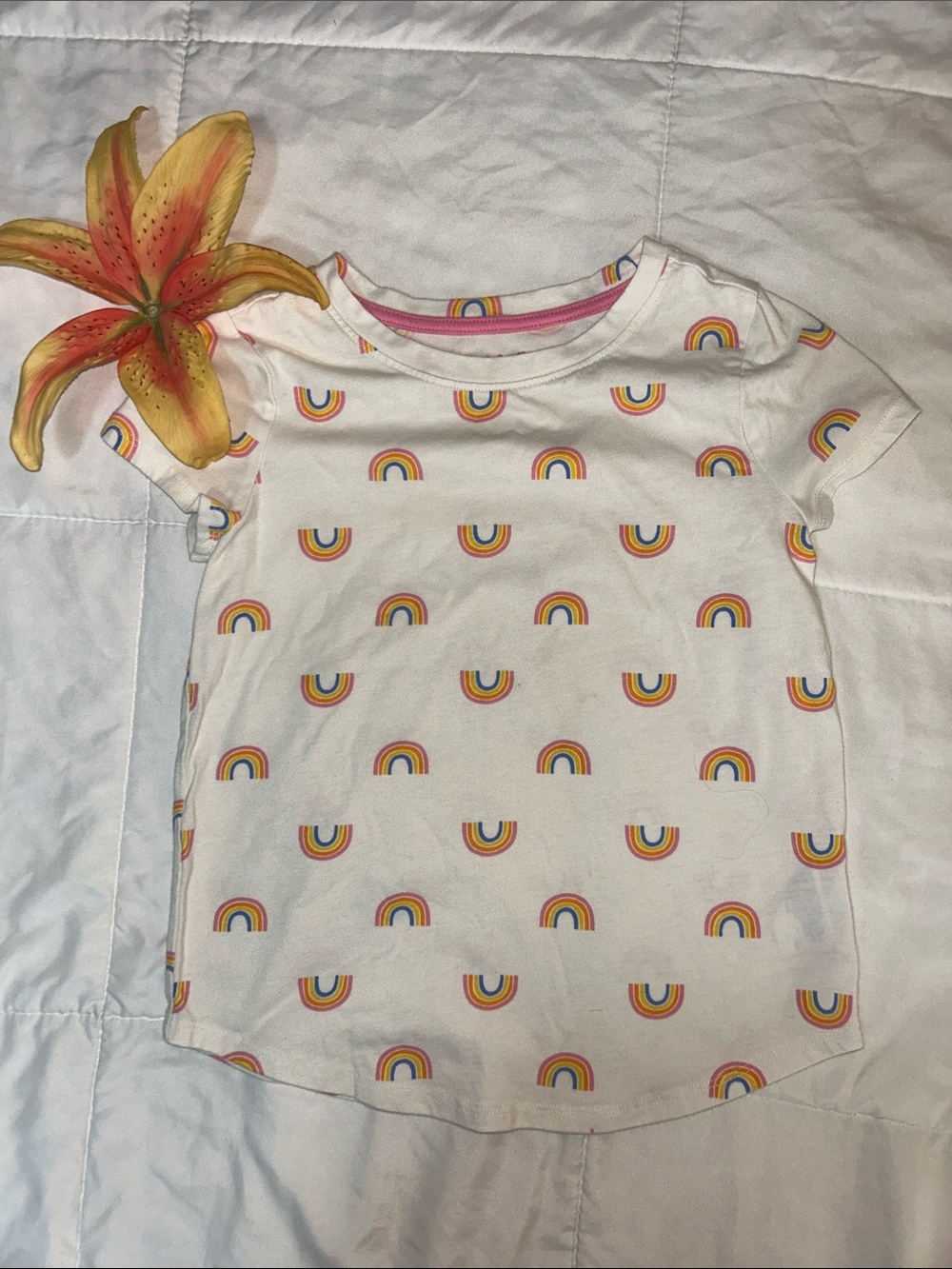 Cat & Jack White Short Sleeve Tee with Rainbow Print